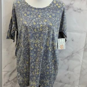 NWT- Lularoe Women’s Top